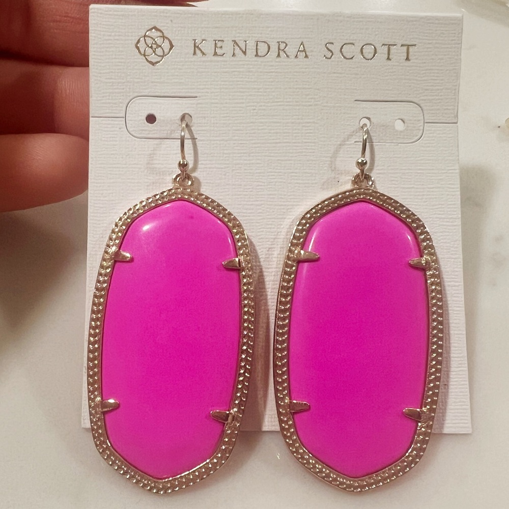 Kendra Scott Danielle earrings gold magenta